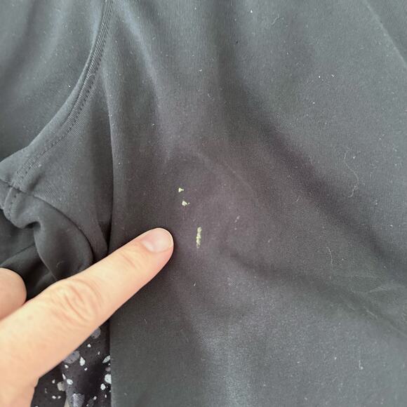 Under Armour Shorts - Picture 2 of 4